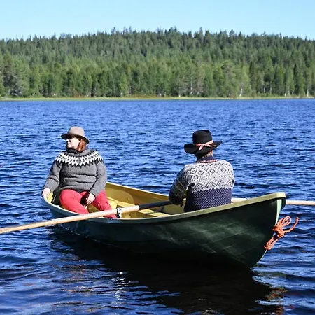 Wilderness Kuusamo Chalet *